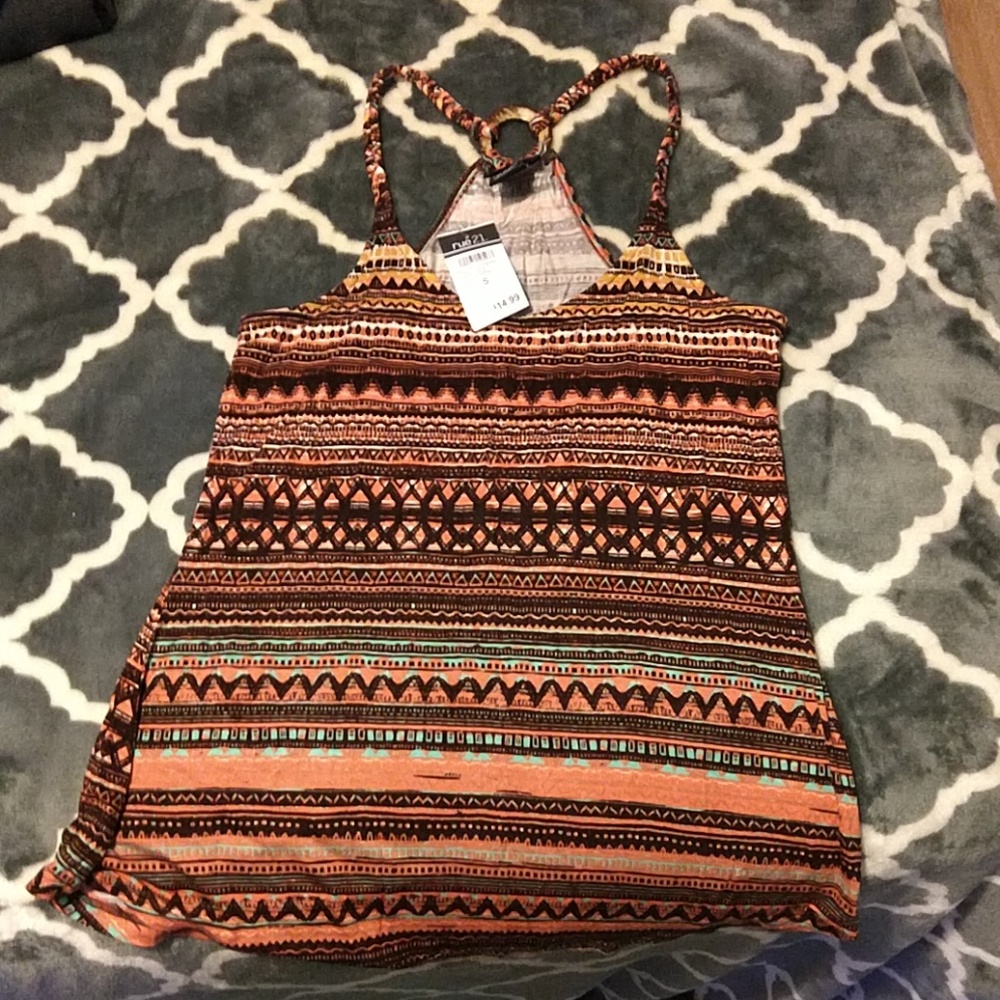 Rue 21 tank